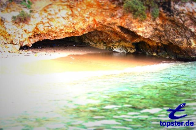 Небольшой пляж