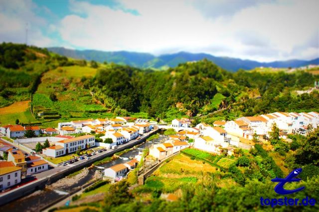 Река в деревне