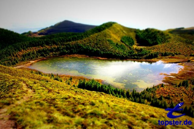 Озеро на Азорских островах